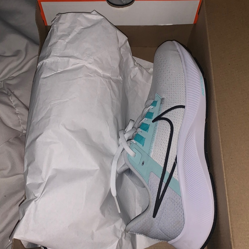 Women  Nike shoes